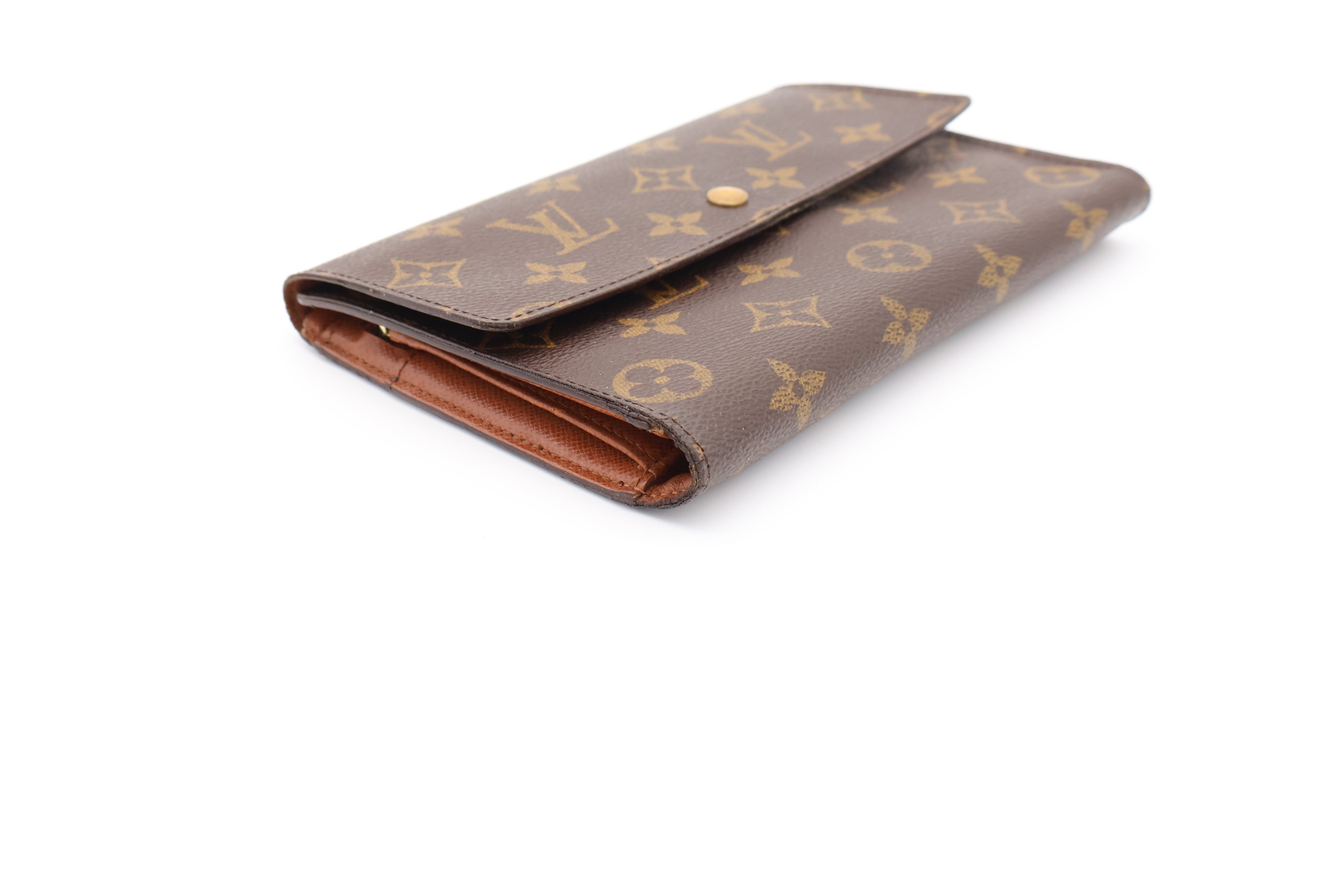 Louis Vuitton Pochette Passport