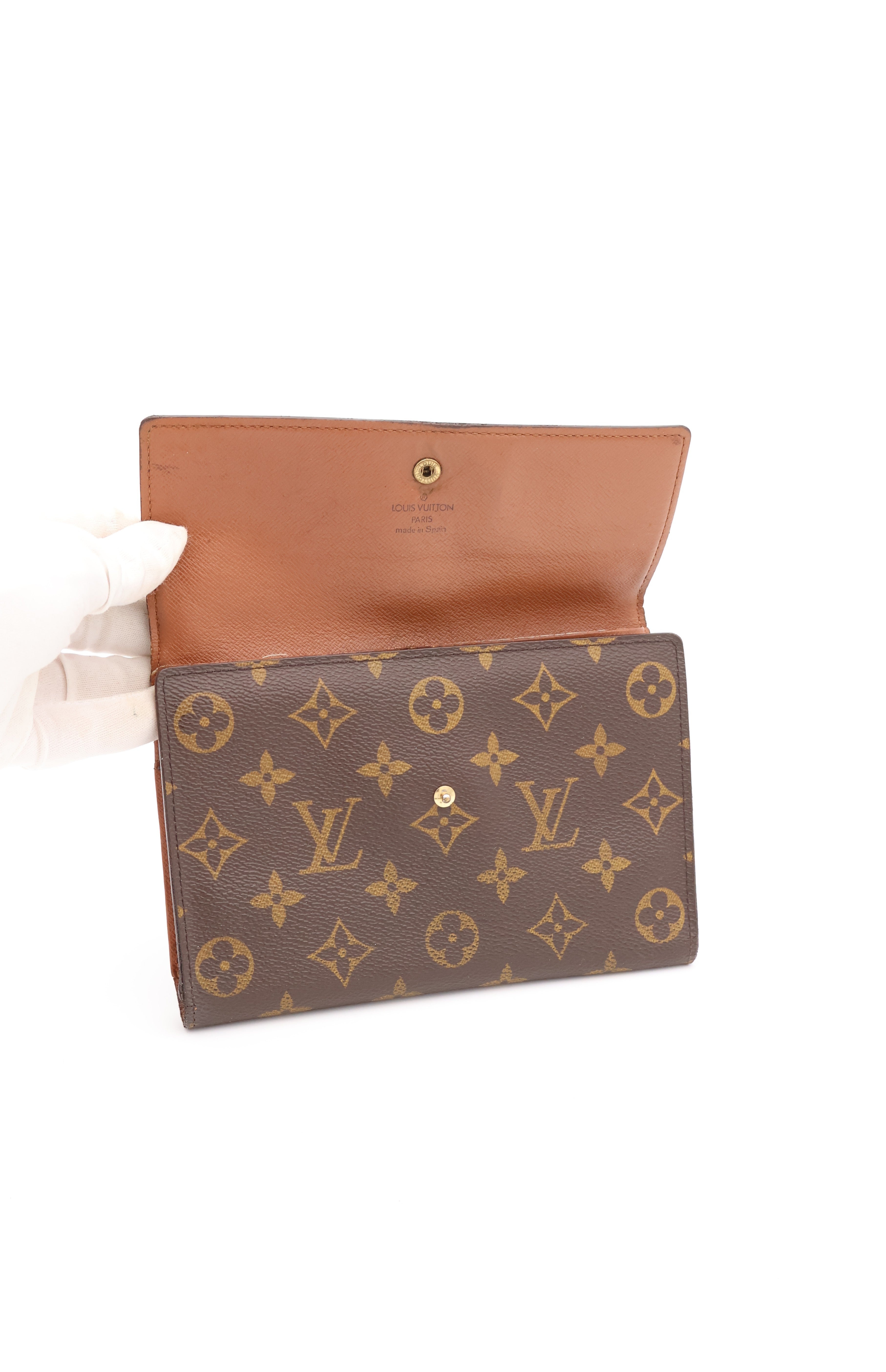 Louis Vuitton Pochette Passport