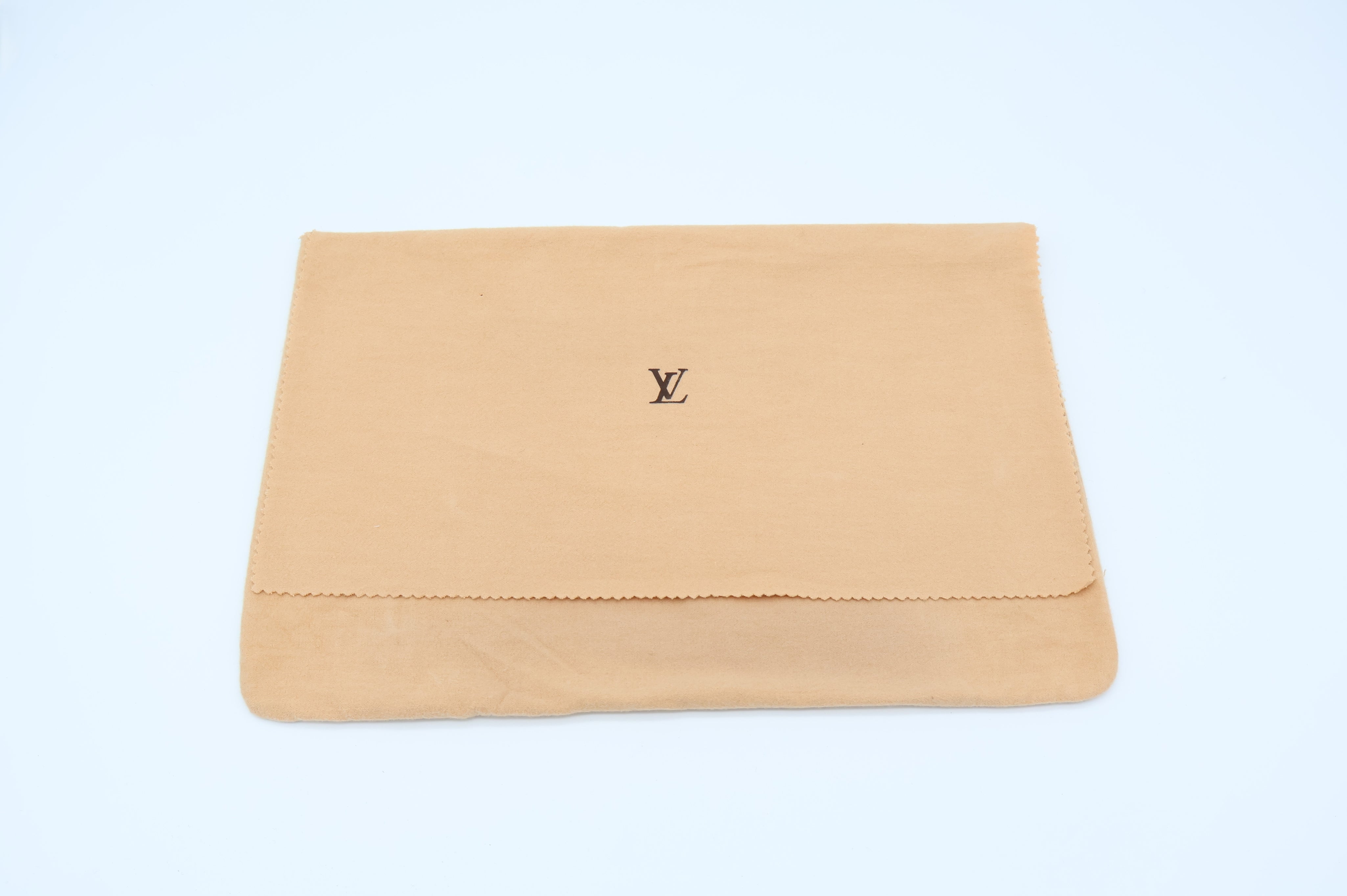 Louis Vuitton Homme Clutch