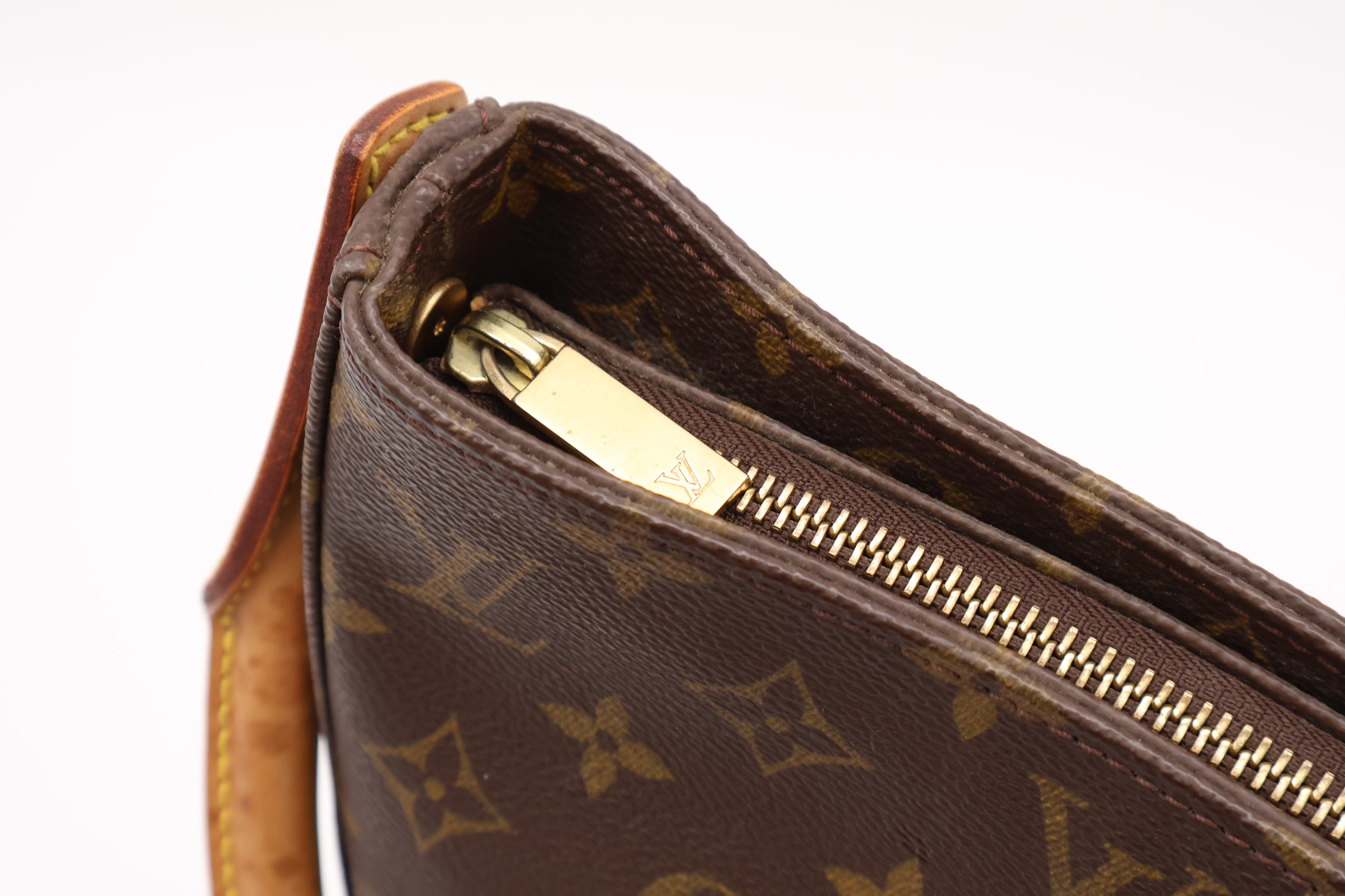 Louis Vuitton Looping GM