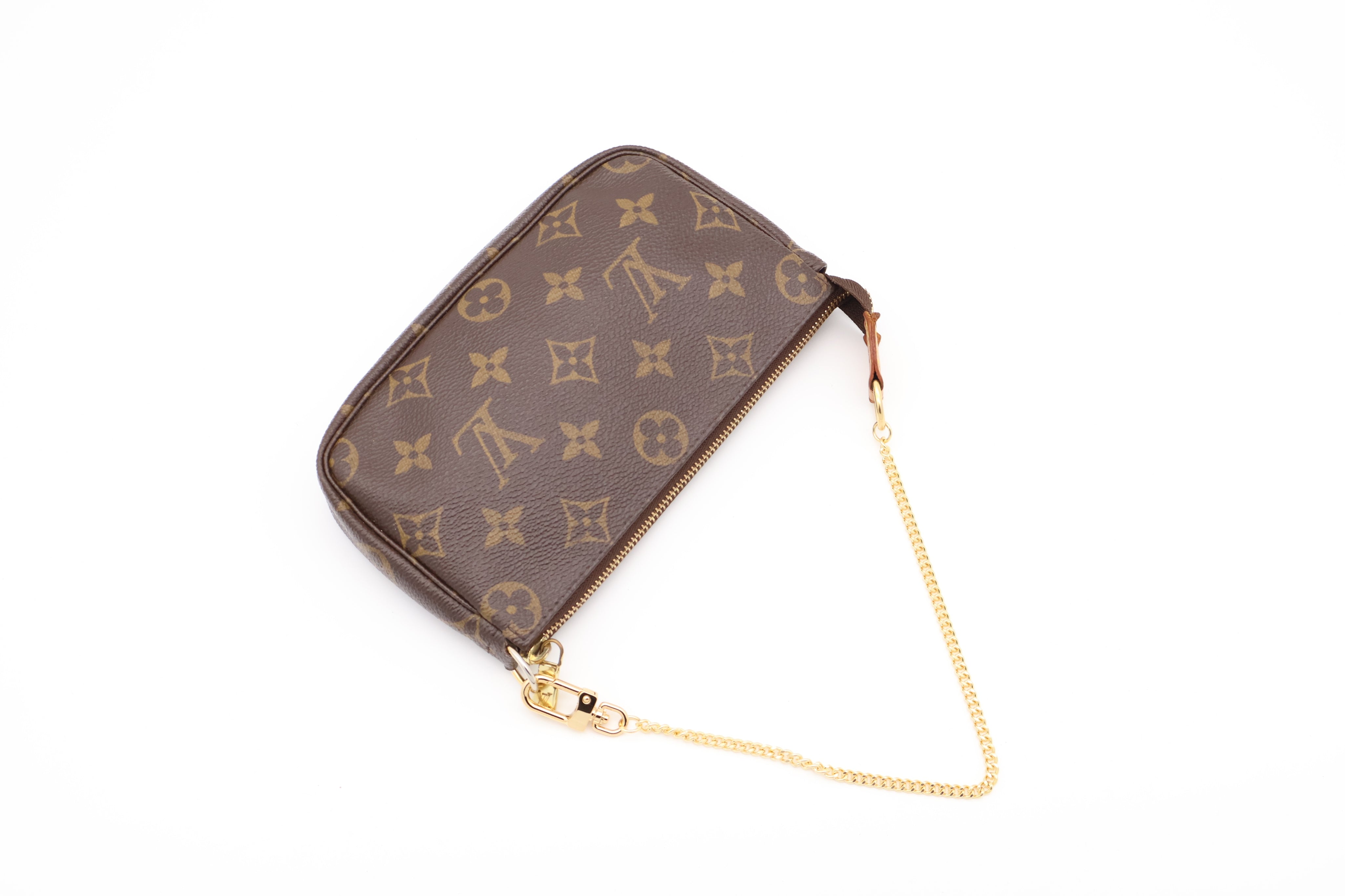 Louis Vuitton Bucket Pochette