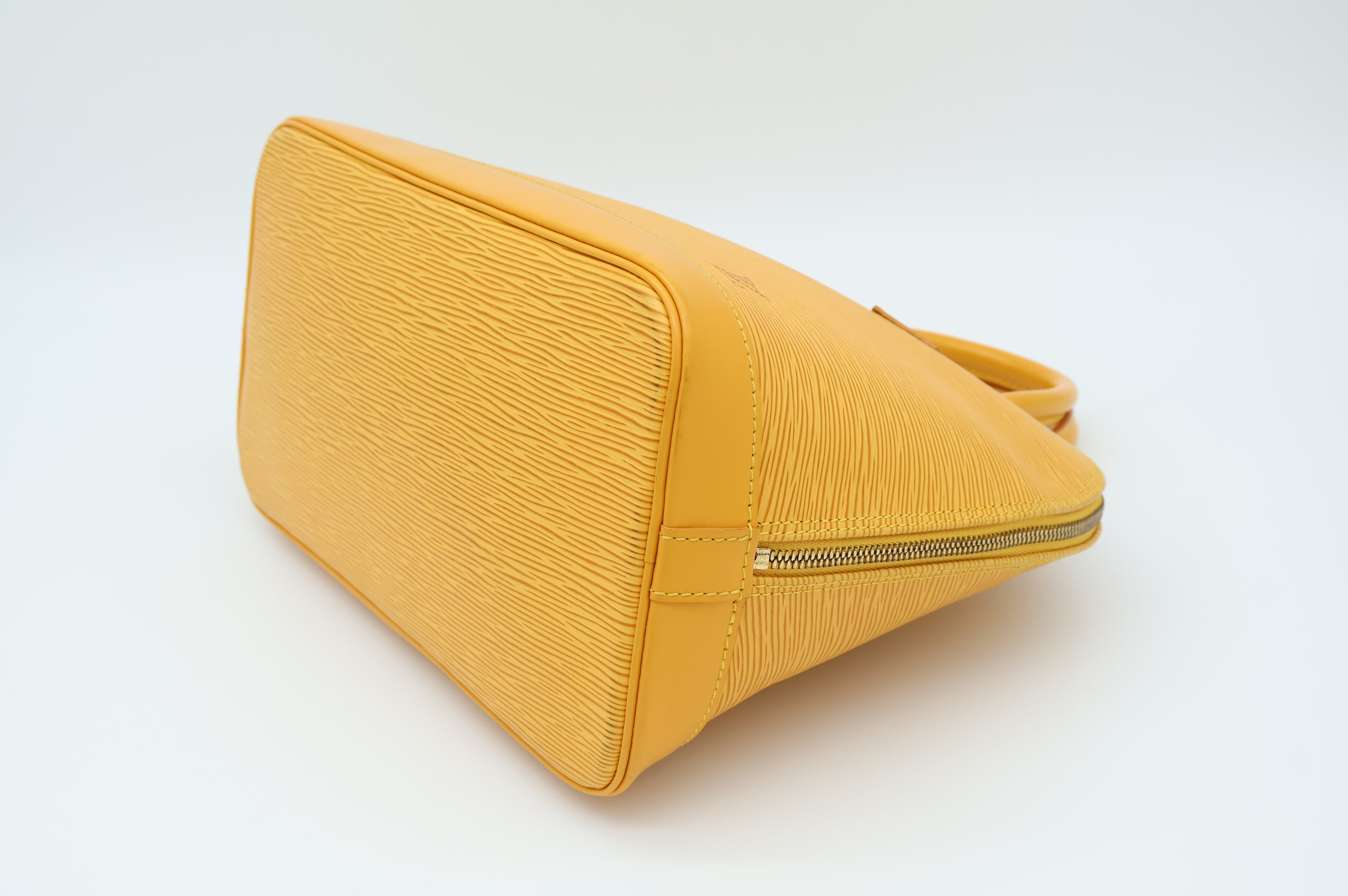 Louis Vuitton Alma PM Epi