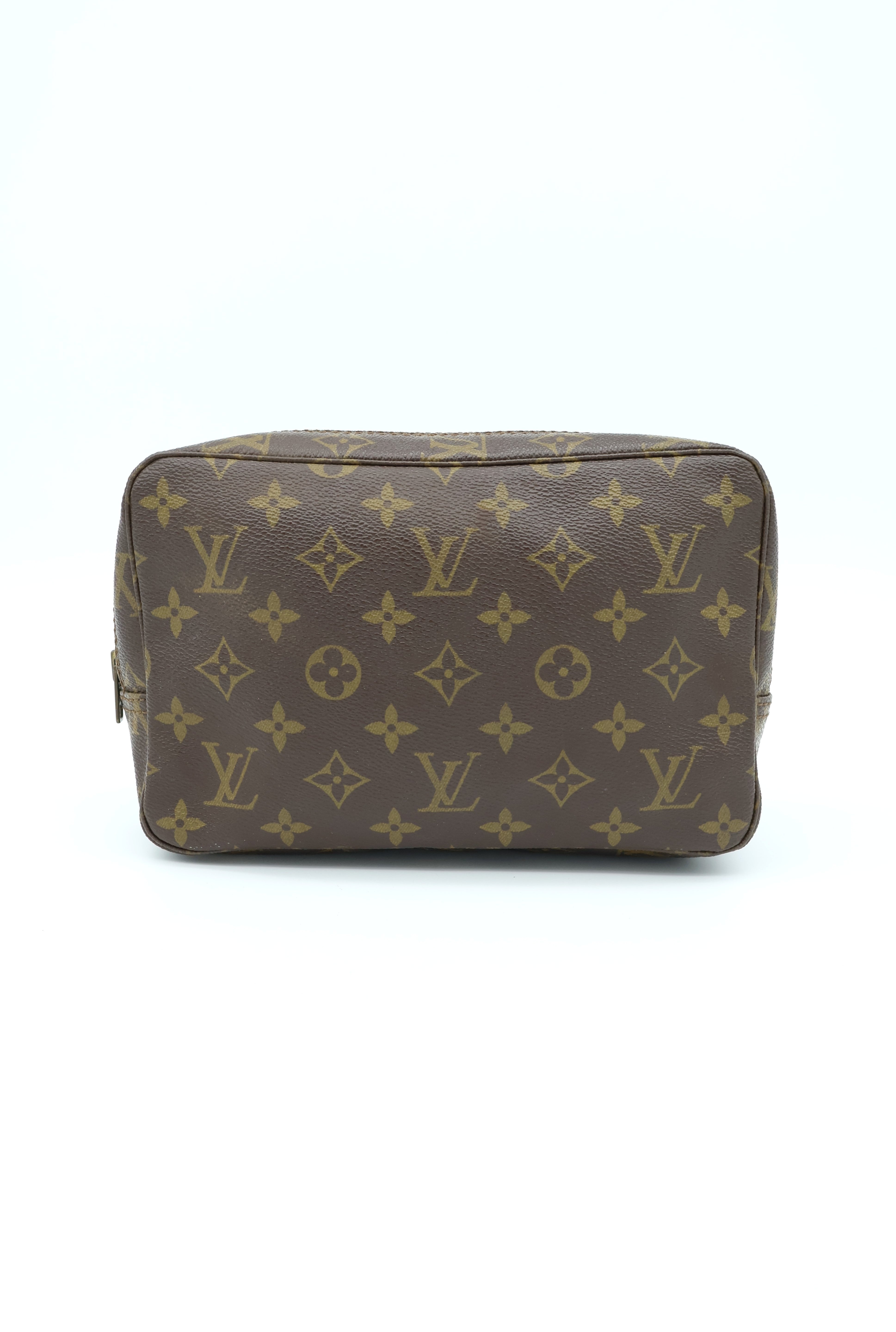 Louis Vuitton Trousse Toilette 23