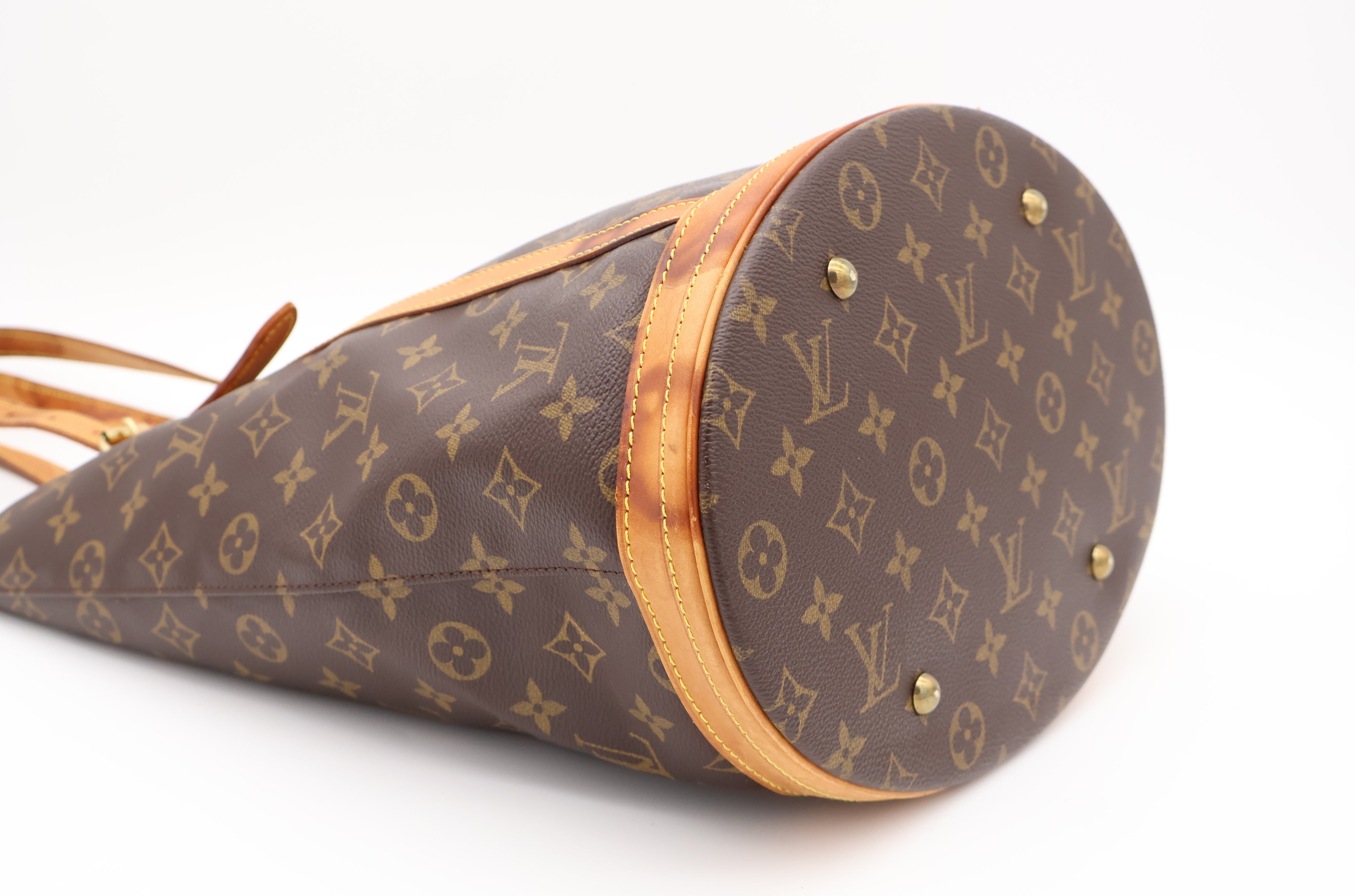Louis Vuitton Bucket GM