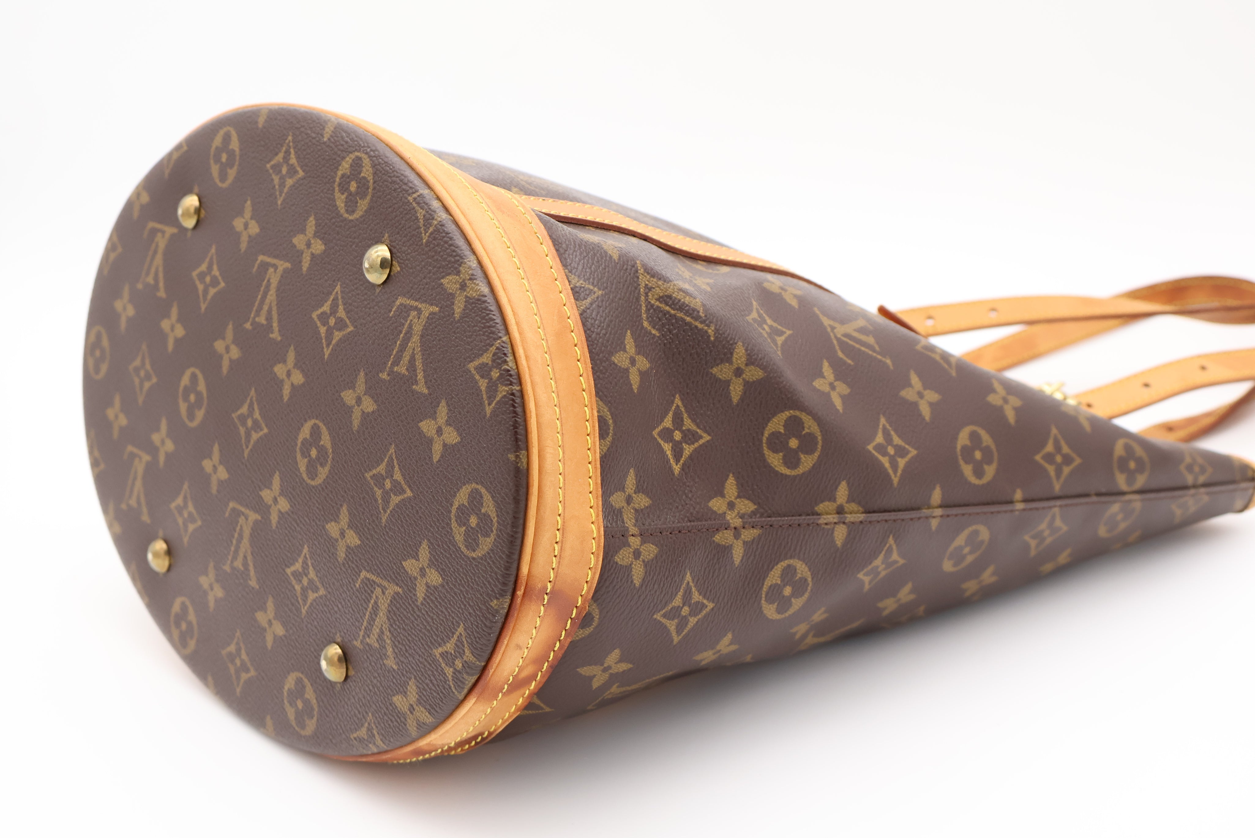 Louis Vuitton Bucket GM