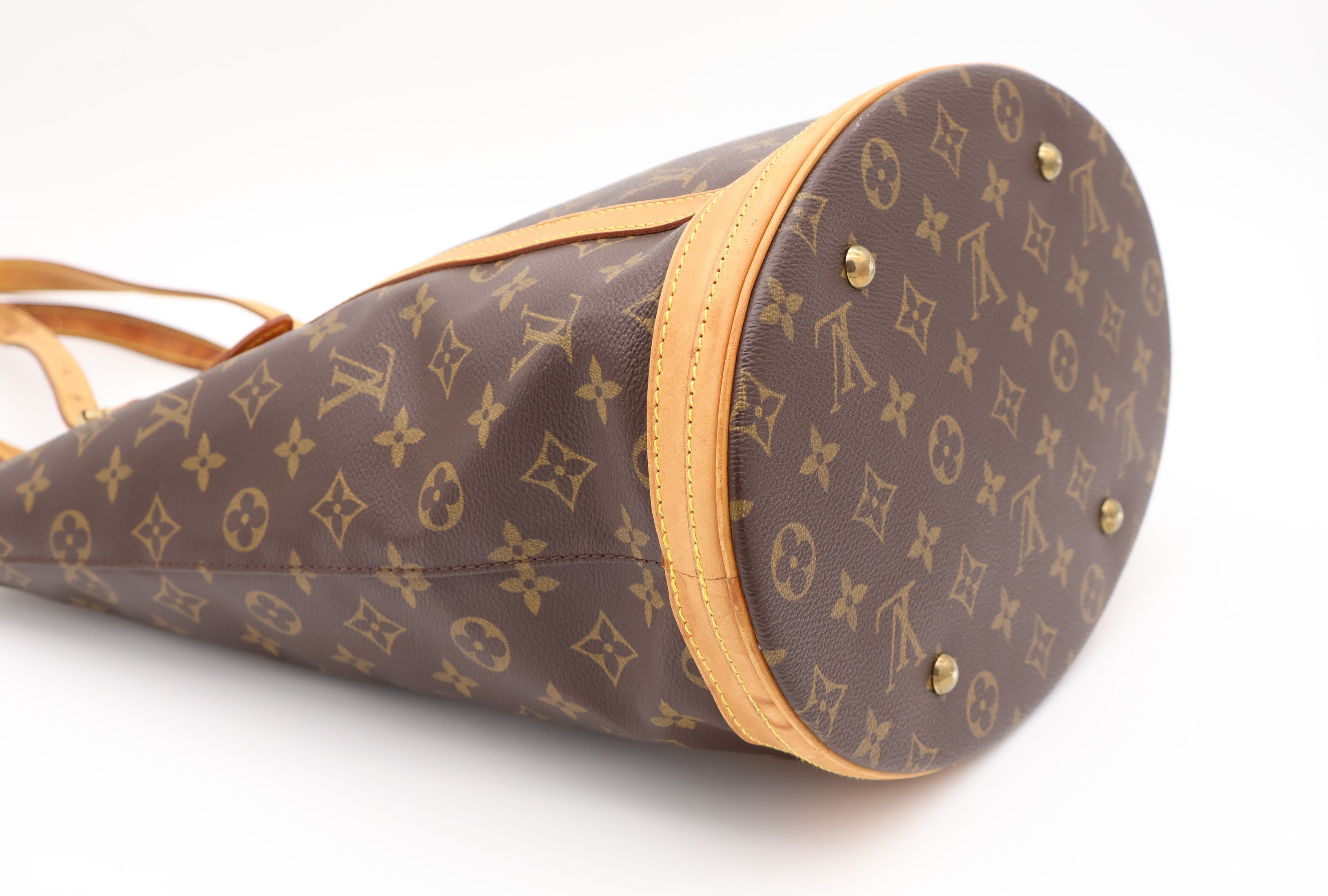 Louis Vuitton Bucket GM