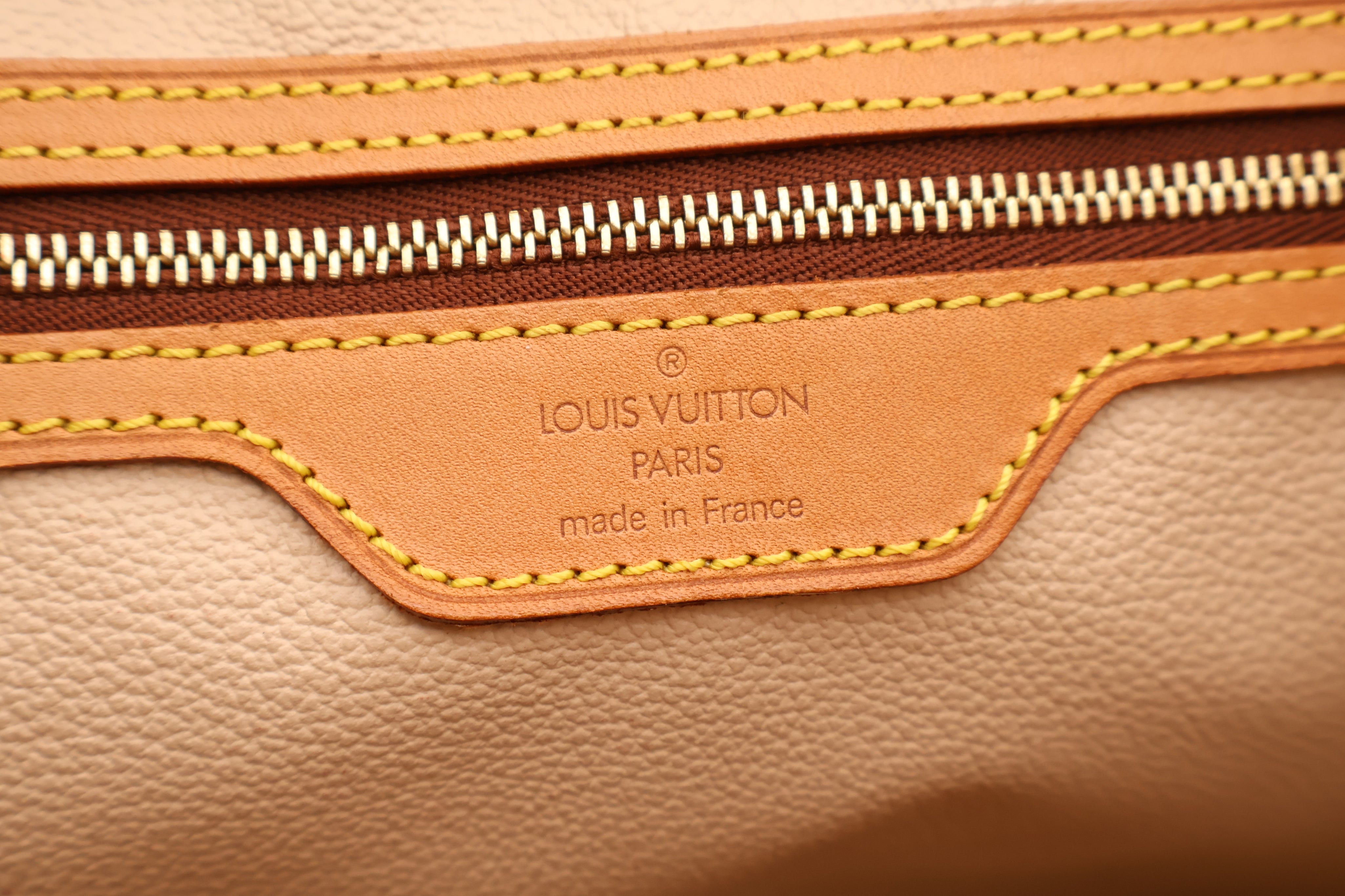 Louis Vuitton Bucket GM