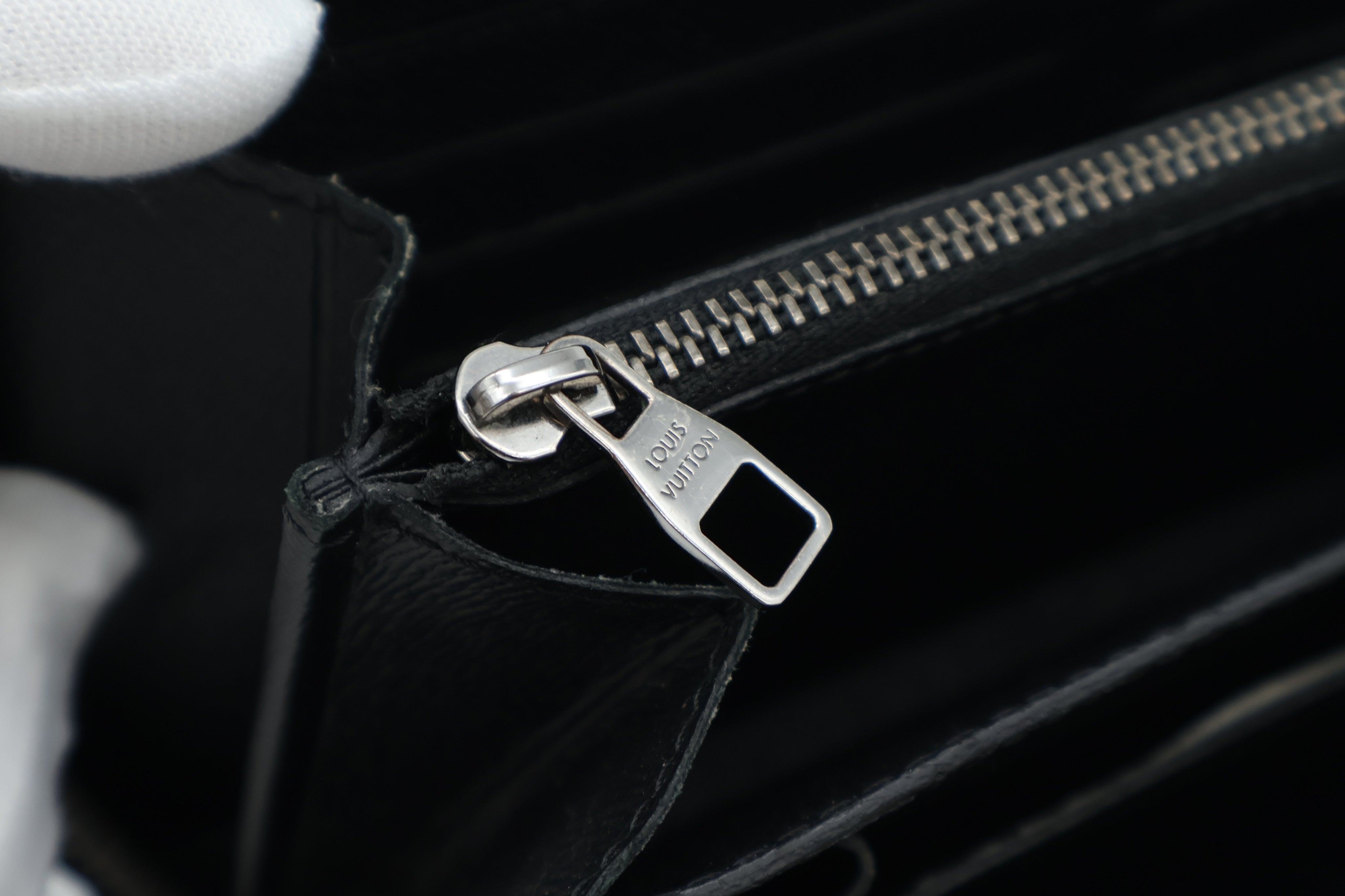 Louis Vuitton Zippy XL