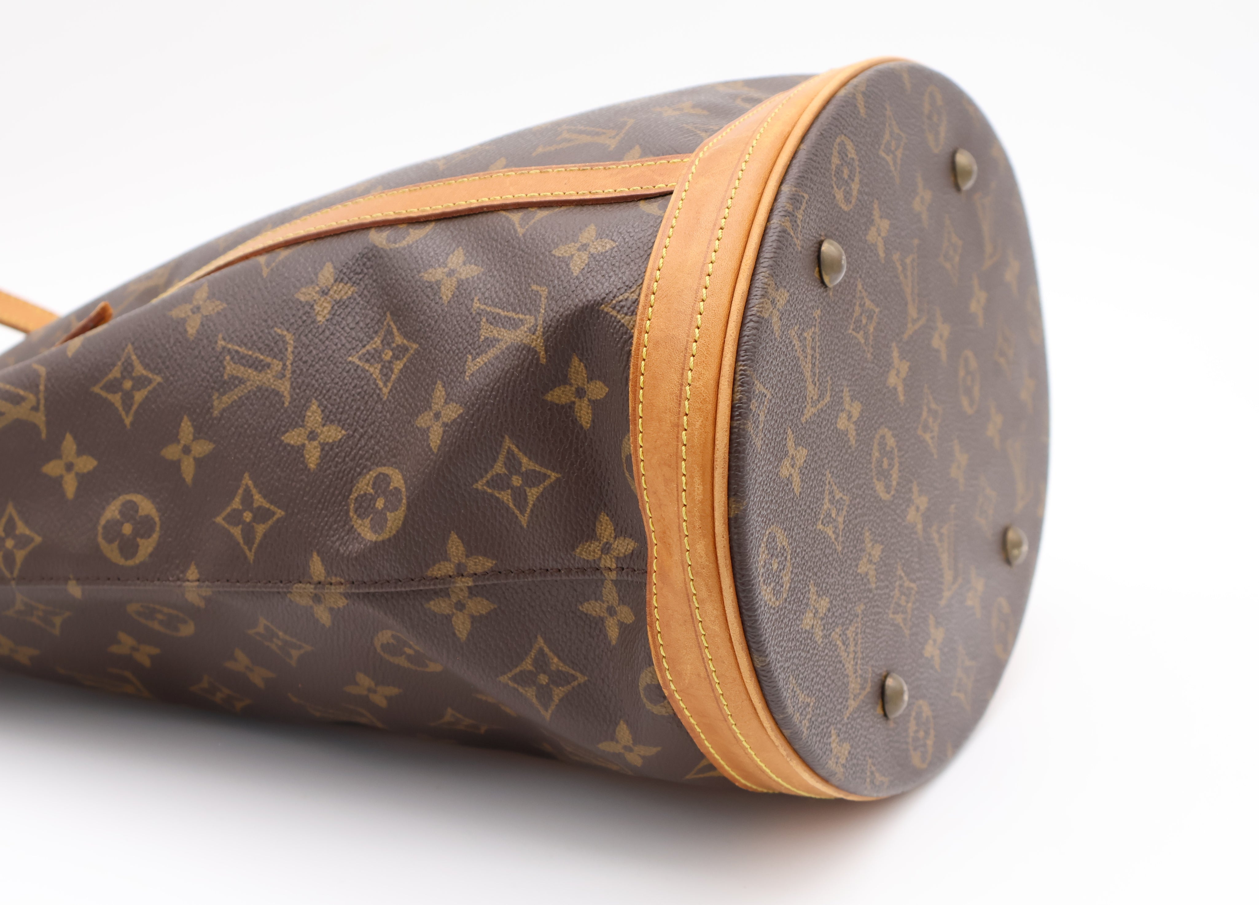 Louis Vuitton Bucket GM