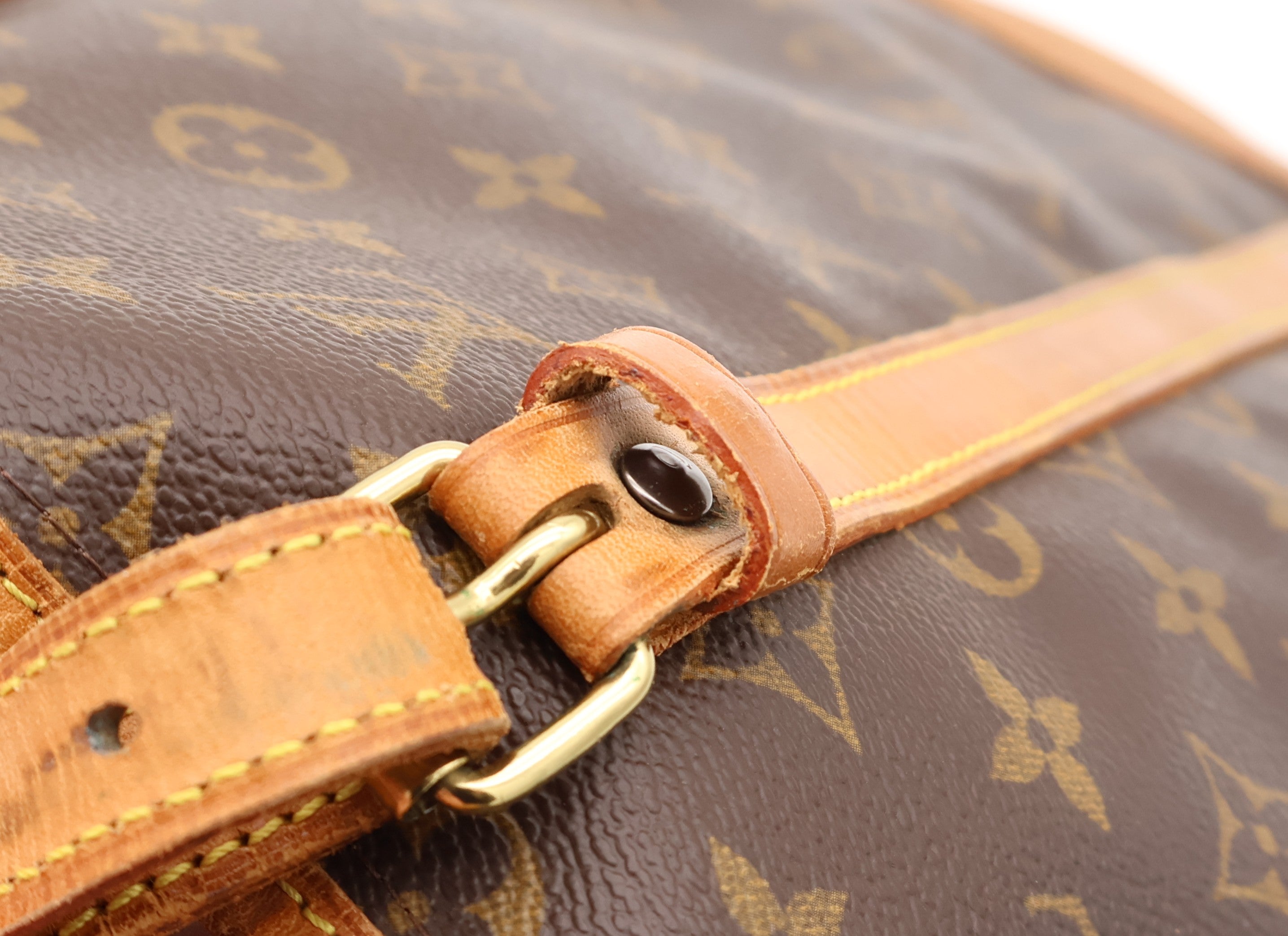 Louis Vuitton Bucket GM – Luxor Finland