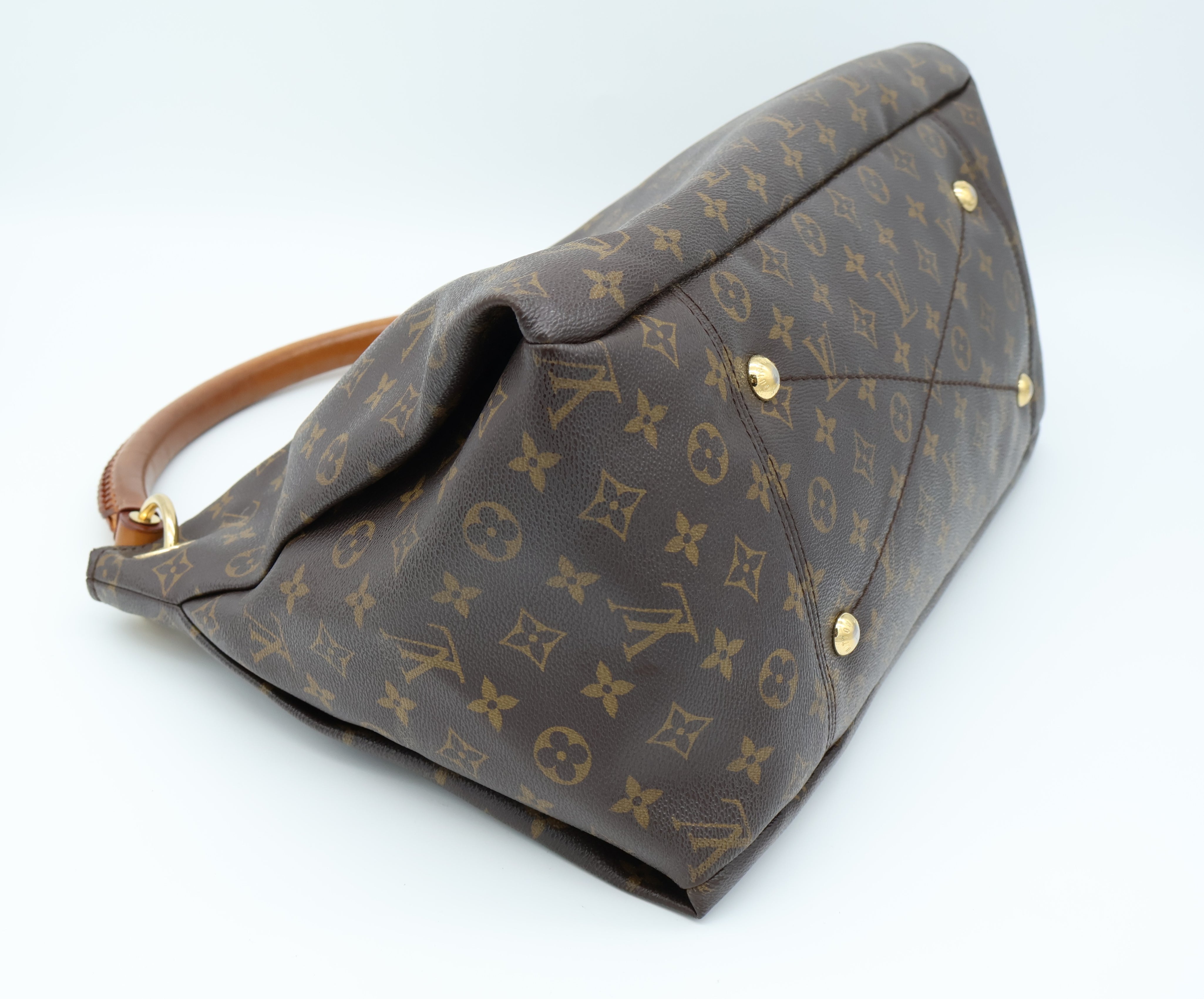 Louis Vuitton Artsy MM Monogram