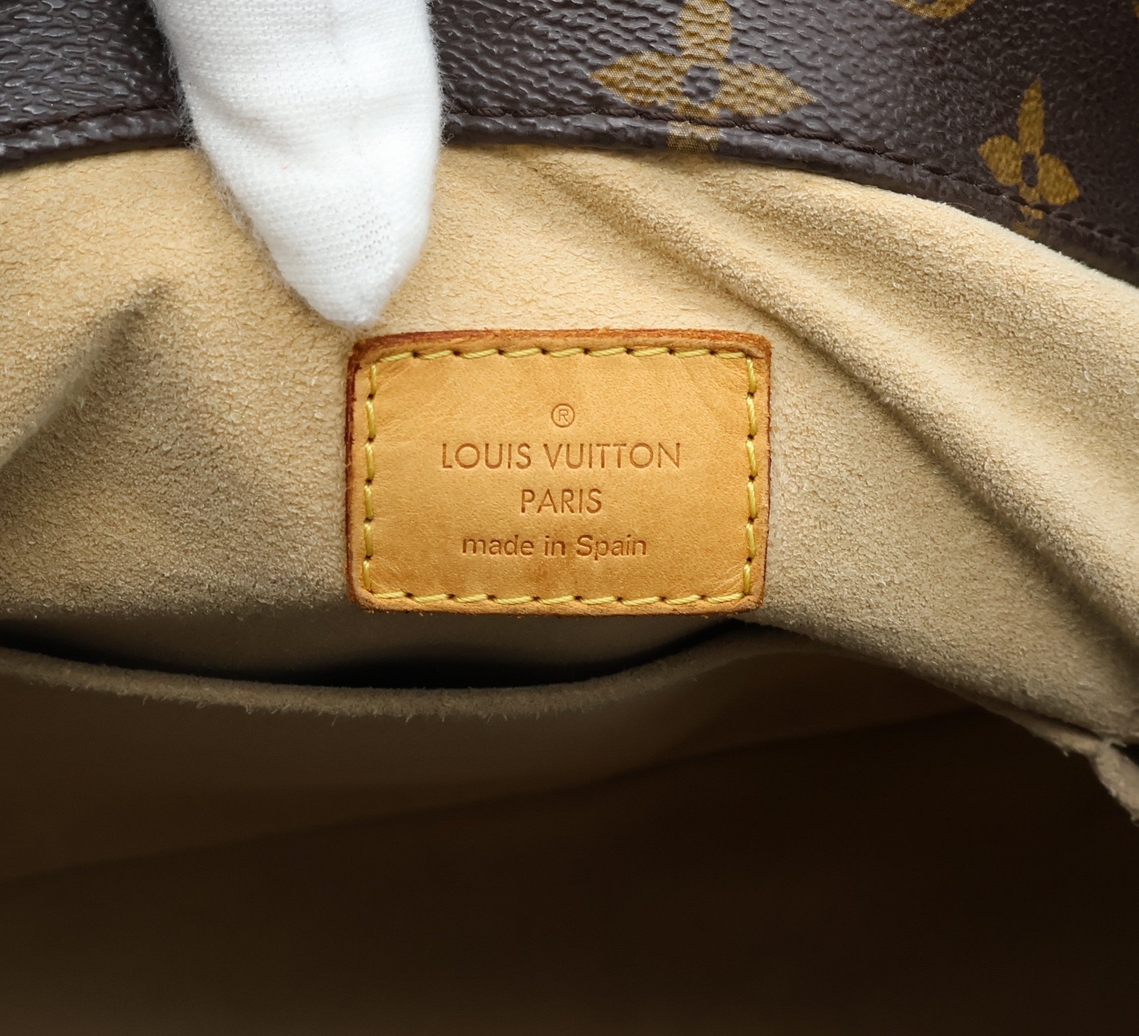 Louis Vuitton Artsy MM Monogram
