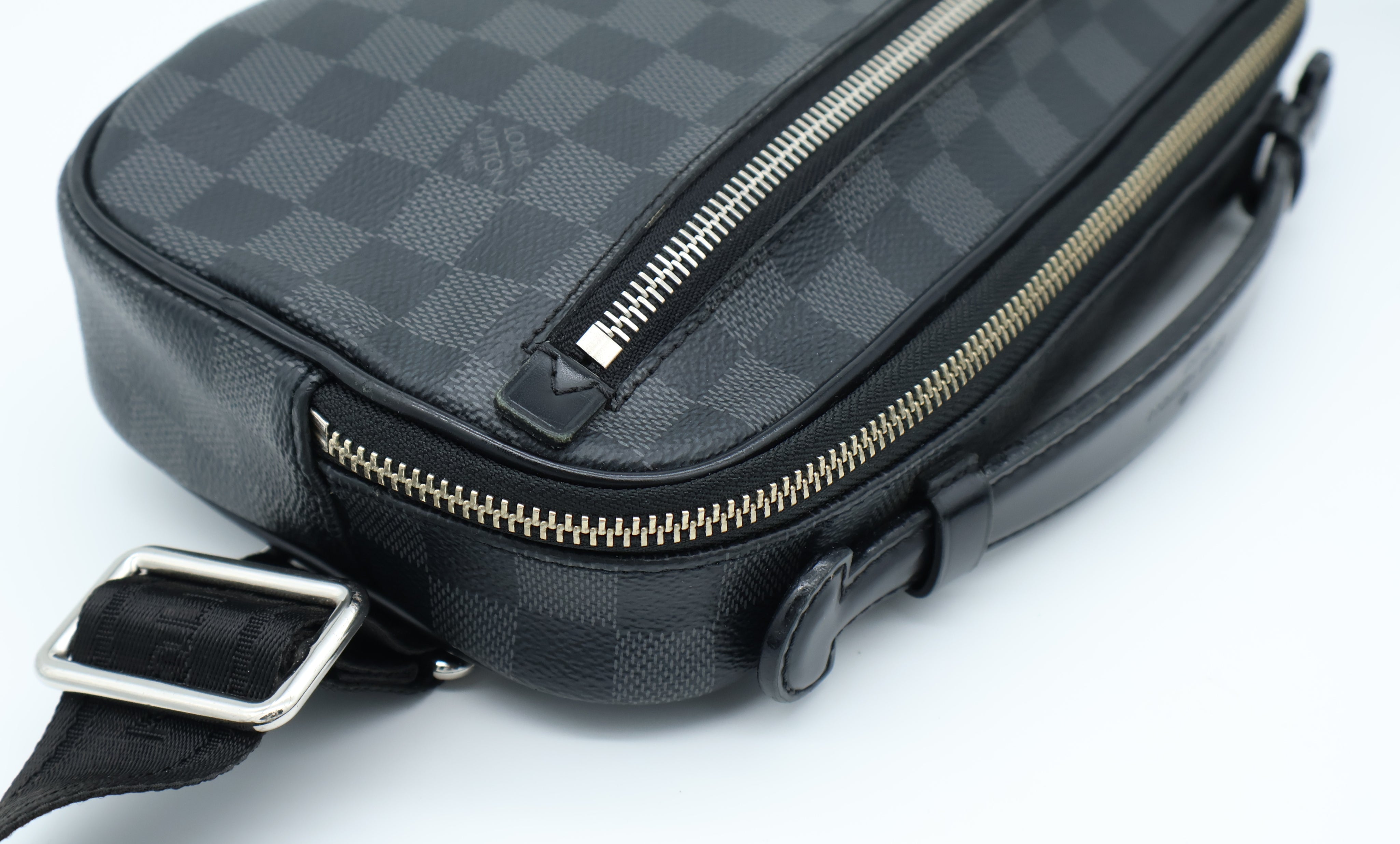 Louis Vuitton Ambler Damier Graphite