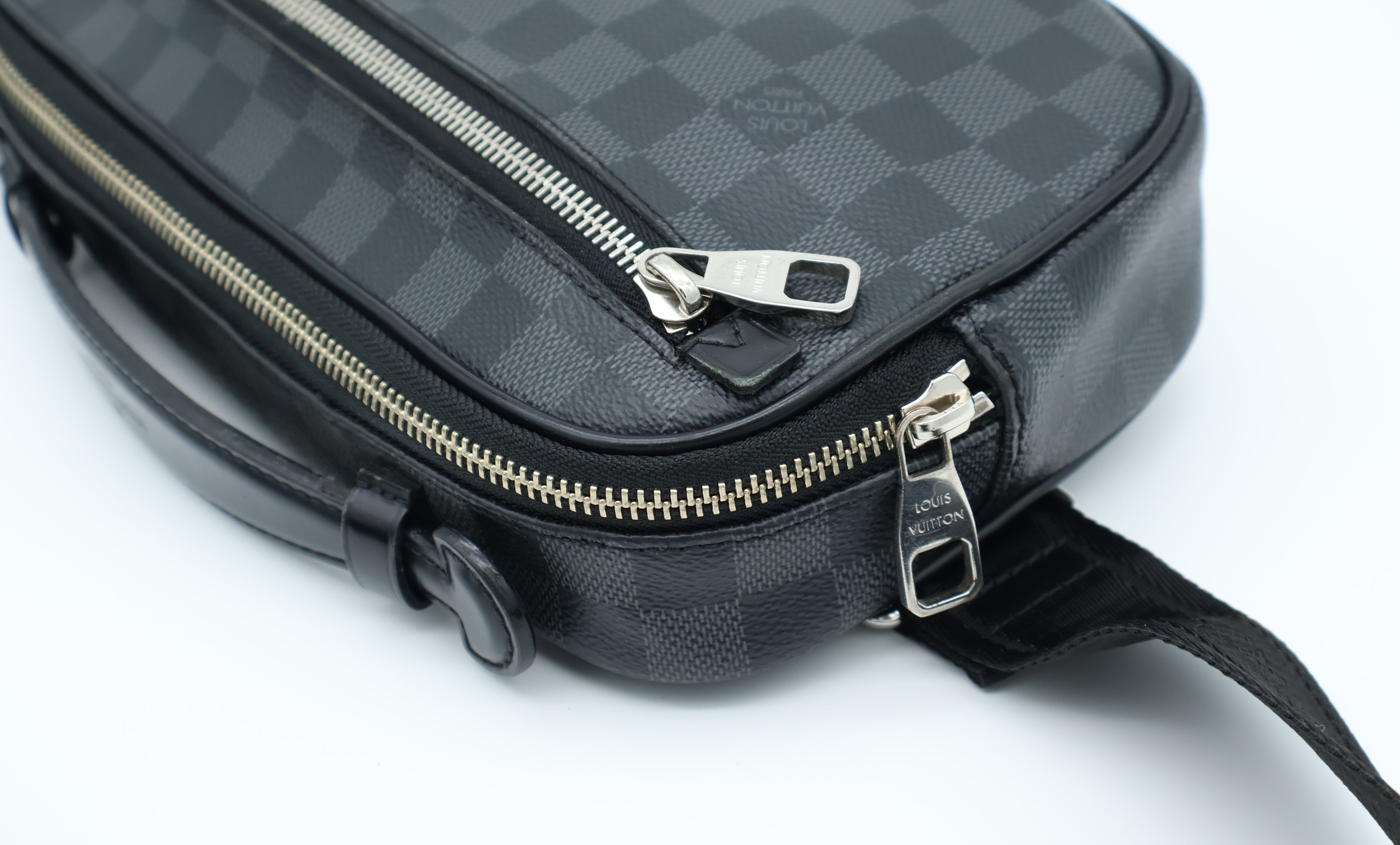 Louis Vuitton Ambler Damier Graphite