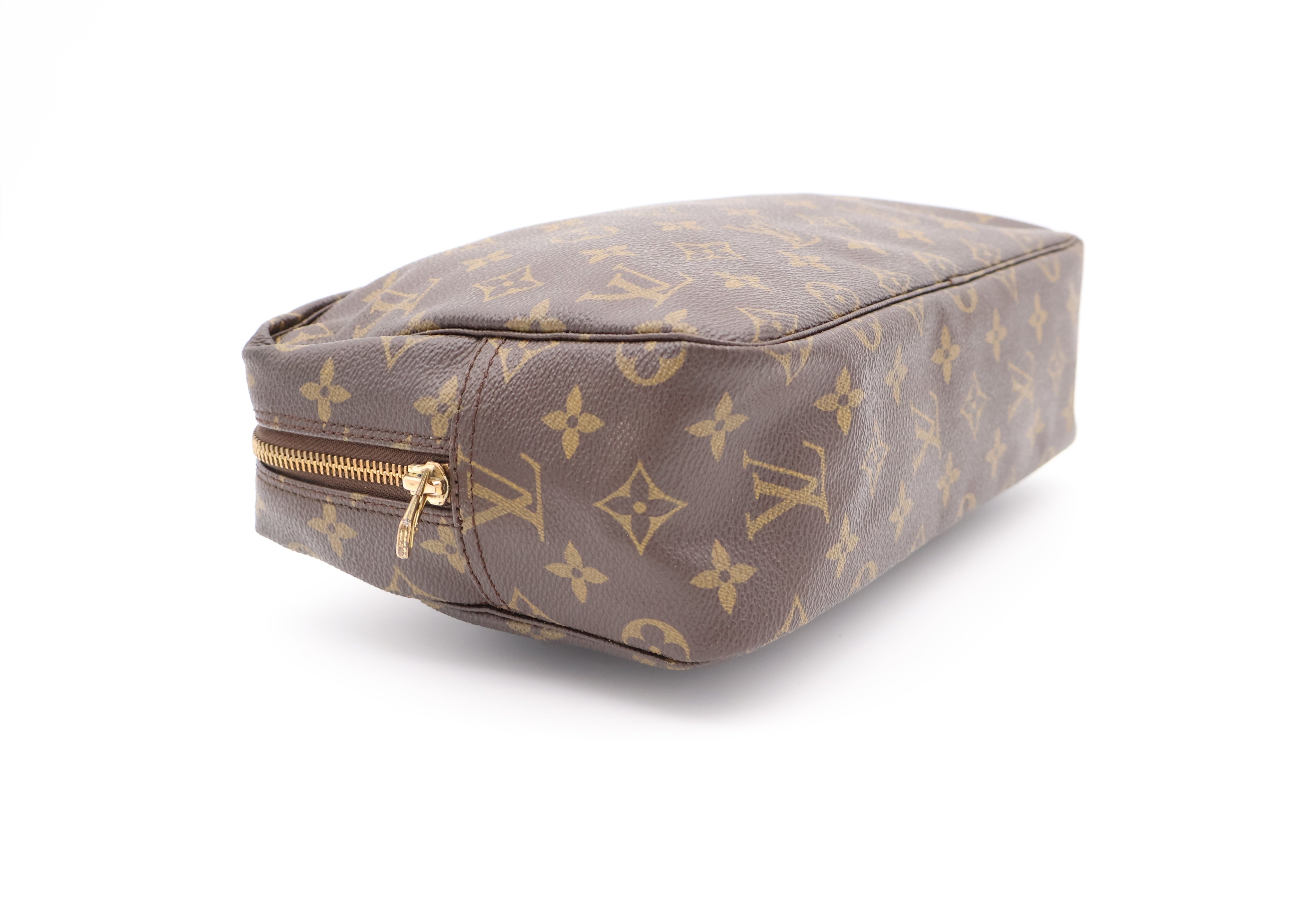 Louis Vuitton Trousse Toilette 28