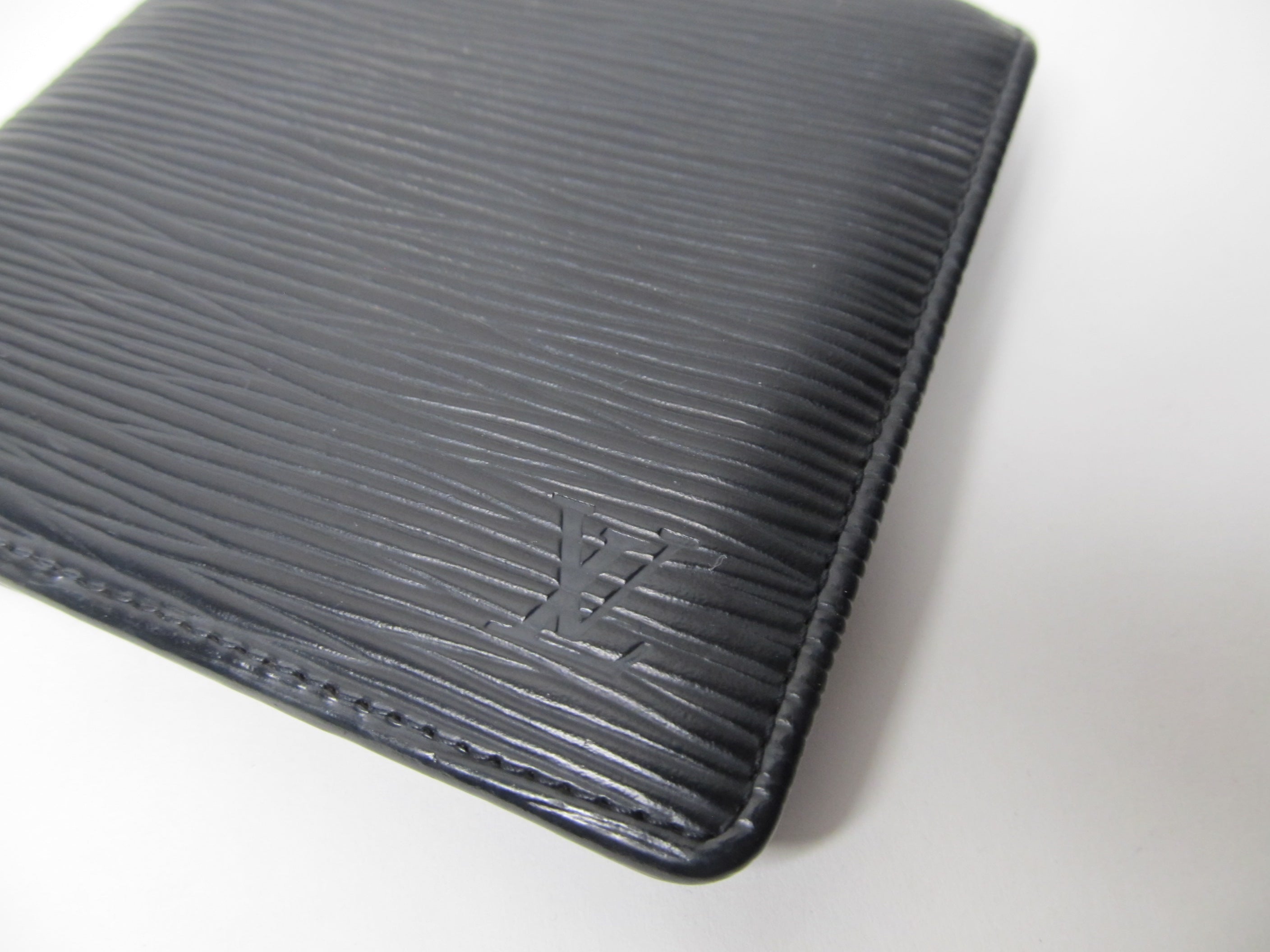 Louis Vuitton Marco Epi Noir Bifold Wallet - 96636f