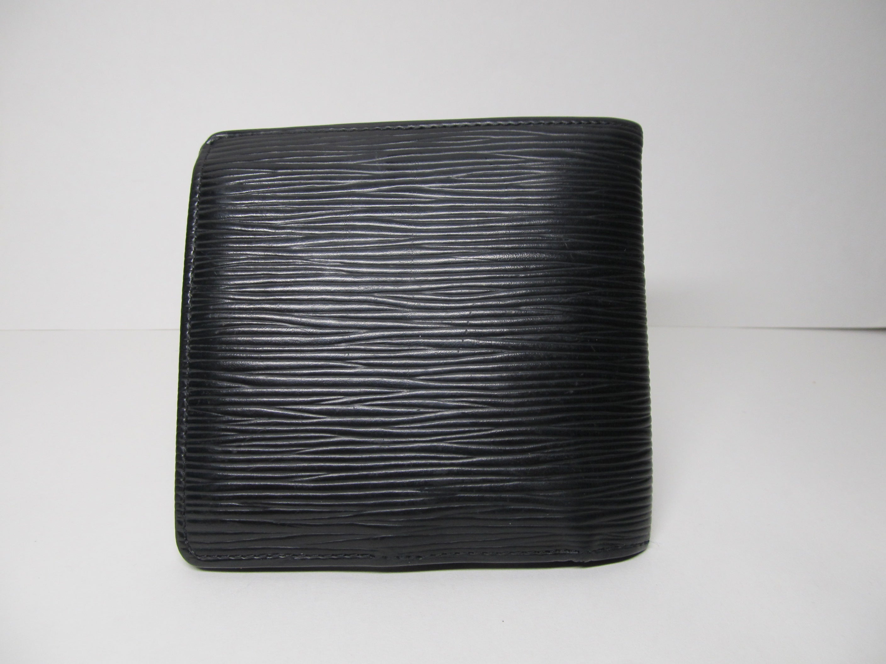 Louis Vuitton Marco Epi Noir Bifold Wallet - 96636f