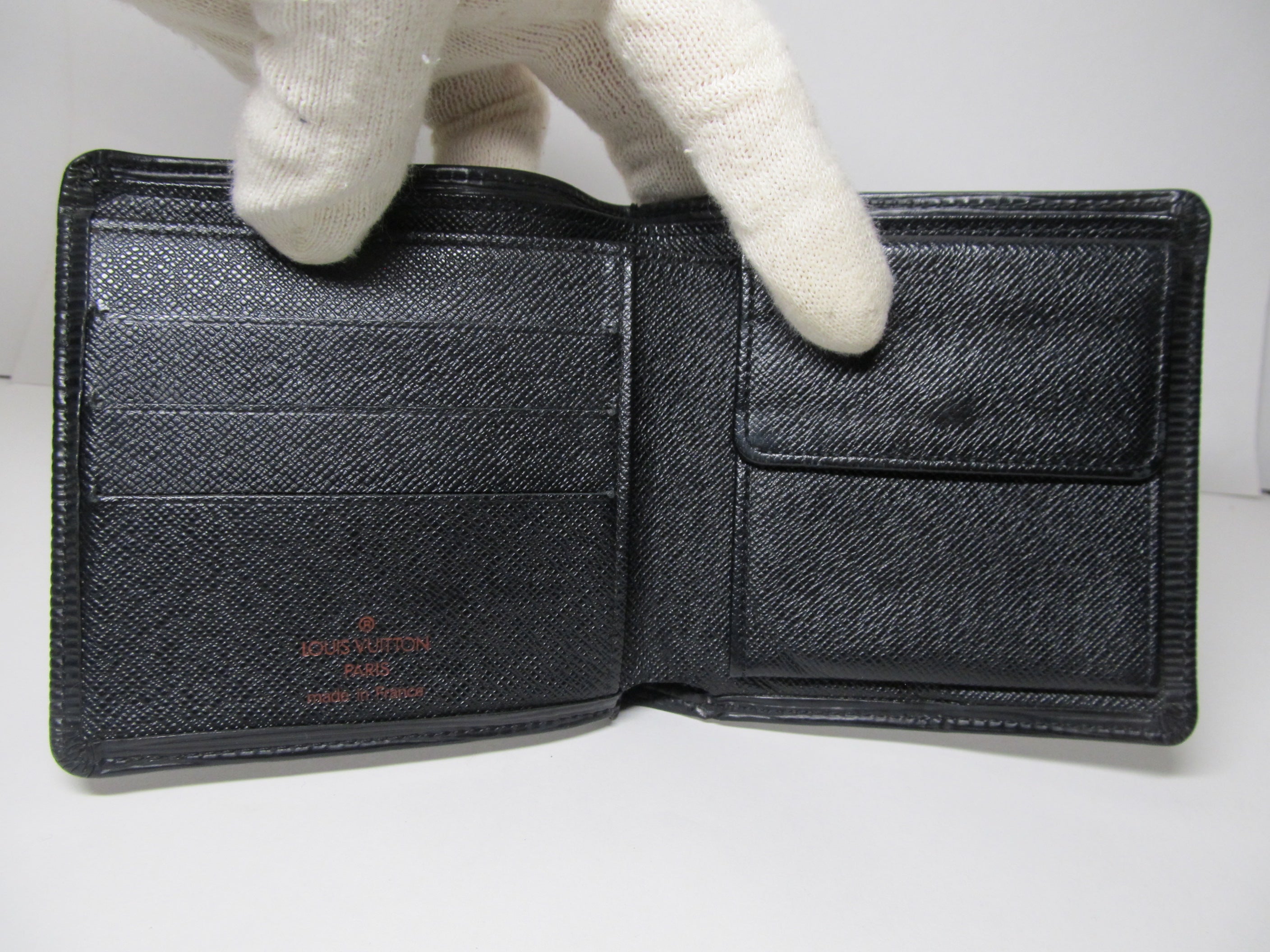 Louis Vuitton Marco Epi Noir Bifold Wallet - 96636f